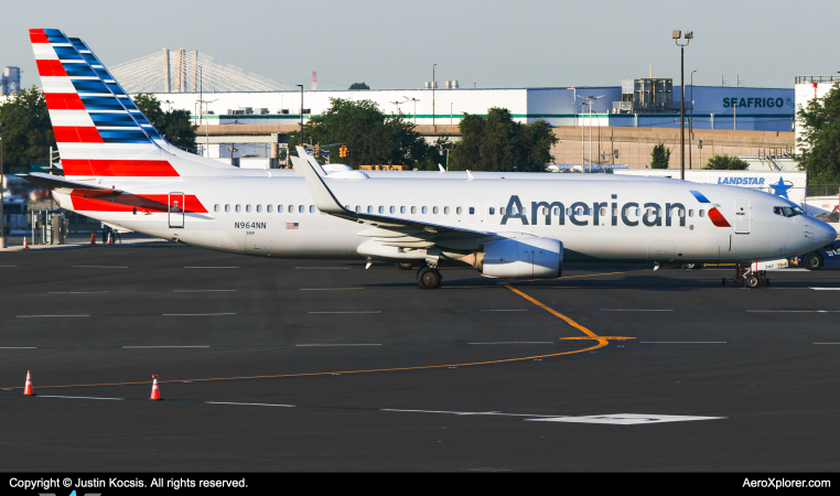 Photo of N964NN - American Airlines Boeing 737-800 at EWR on AeroXplorer Aviation Database