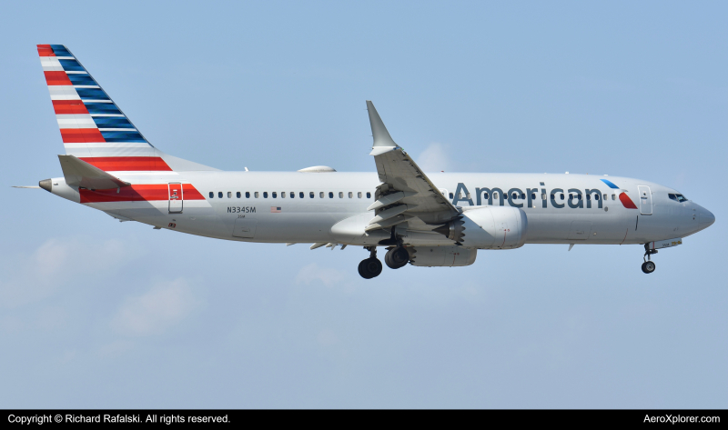 Photo of N334SM - American Airlines Boeing 737 MAX 8 at MIA on AeroXplorer Aviation Database