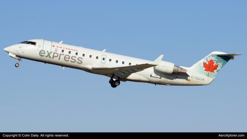 Photo of C-GUJA - Air Canada Express Mitsubishi CRJ-200 at CLT on AeroXplorer Aviation Database