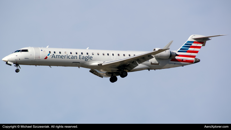 Photo of N763SK - American Eagle Mitsubishi CRJ-700 at ORD on AeroXplorer Aviation Database