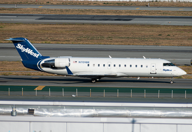 Photo of N709BR - SkyWest Airlines Mitsubishi CRJ-200 at SFO on AeroXplorer Aviation Database