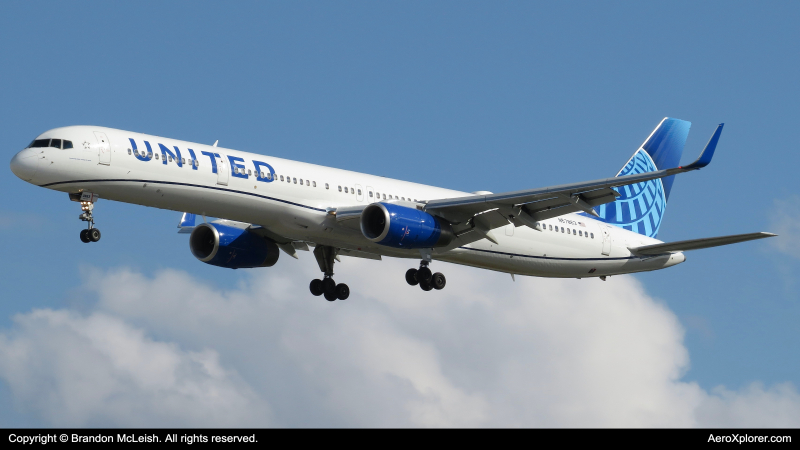 Photo of N57863 - United Airlines Boeing 757-300 at MCO on AeroXplorer Aviation Database