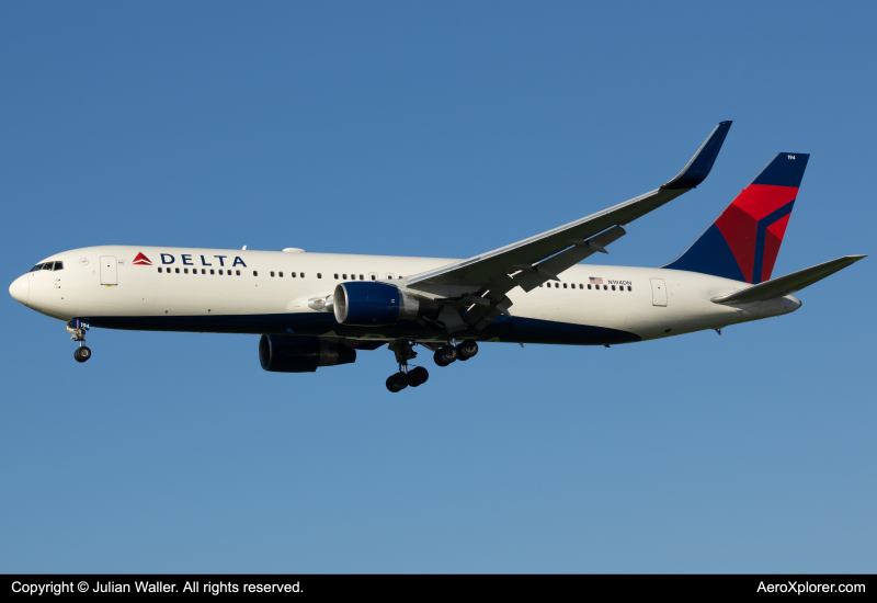 Photo of N194DN - Delta Airlines Boeing 767-300 at LAX on AeroXplorer Aviation Database