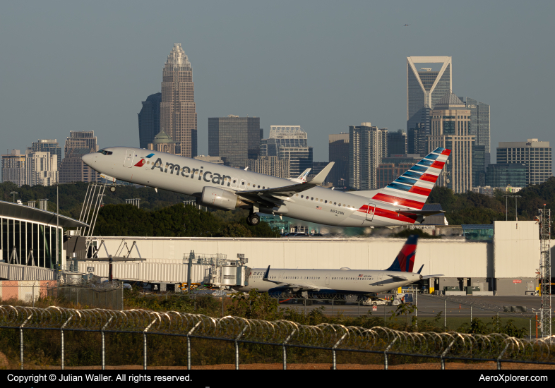 Photo of N932NN - American Airlines Boeing 737-800 at CLT on AeroXplorer Aviation Database