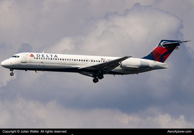 Photo of N939AT - Delta Airlines Boeing 717-200 at ATL on AeroXplorer Aviation Database