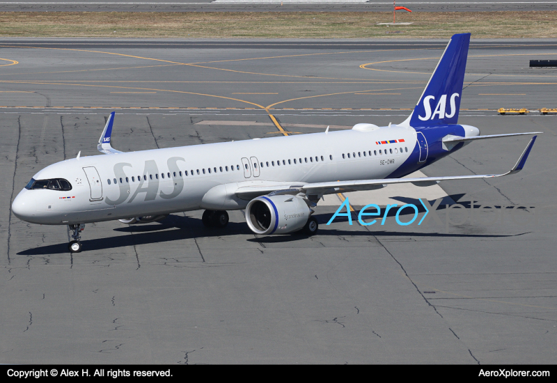 Photo of SE-DMR - Scandinavian Airlines Airbus A321LR at BOS on AeroXplorer Aviation Database