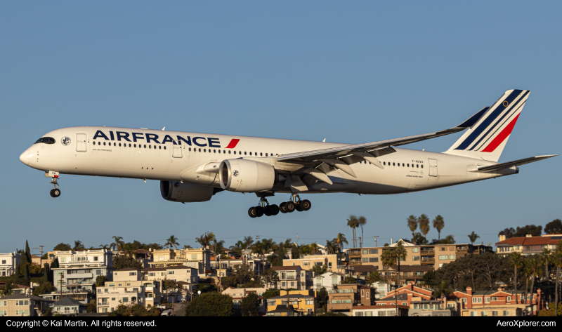 Photo of F-HUVA - Air France Airbus A350-900 at SAN on AeroXplorer Aviation Database