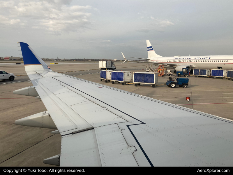 Photo of N730YX - United Express Embraer E175 at DTW on AeroXplorer Aviation Database