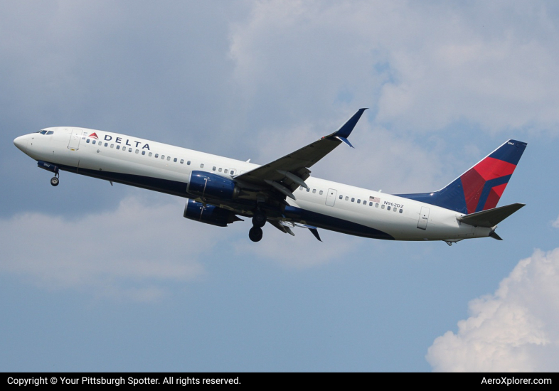 Photo of N962DZ - Delta Airlines Boeing 737-900ER at PIT on AeroXplorer Aviation Database