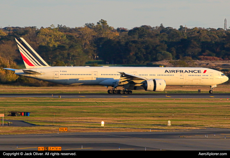 Photo of F-GSQG - Air France Boeing 777-300ER at JFK on AeroXplorer Aviation Database