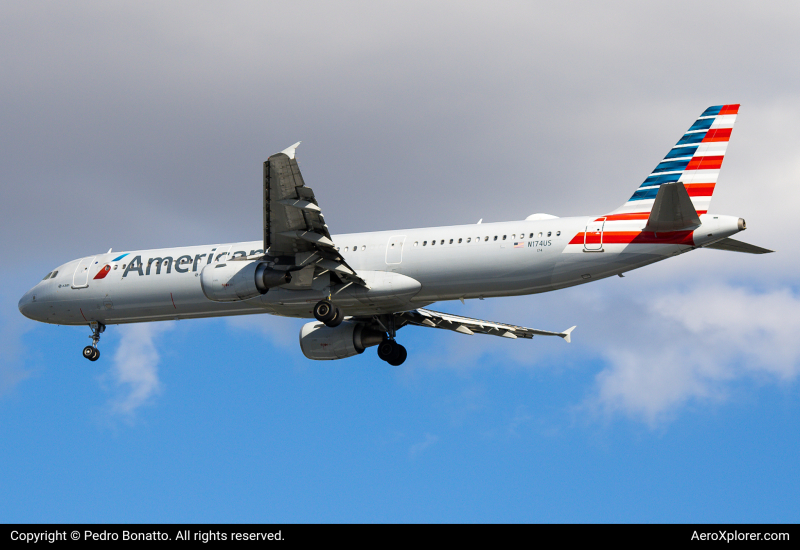 Photo of N174US - American Airlines Airbus A321-200 at TPA on AeroXplorer Aviation Database