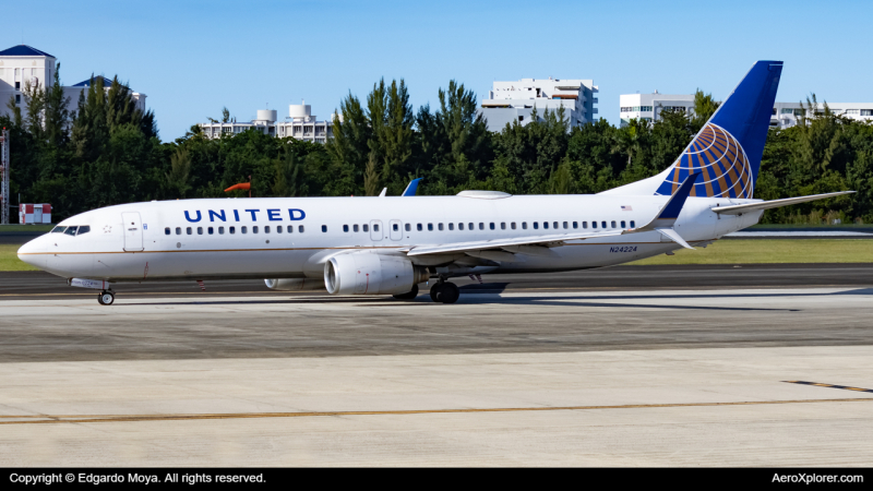 Photo of N24224 - United Airlines Boeing 737-800 at SJU on AeroXplorer Aviation Database