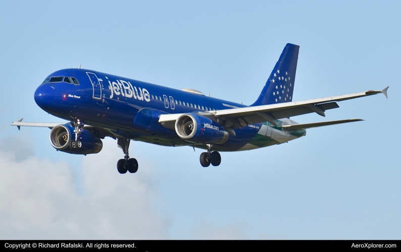 Photo of N531JL - JetBlue Airways Airbus A320 at FLL on AeroXplorer Aviation Database