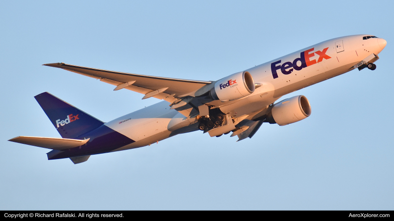 Photo of N886FD - FedEx Boeing 777-F at PHX on AeroXplorer Aviation Database