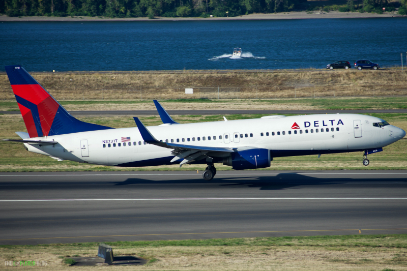 Photo of N3731T - Delta Airlines Boeing 737-800 at PDX on AeroXplorer Aviation Database