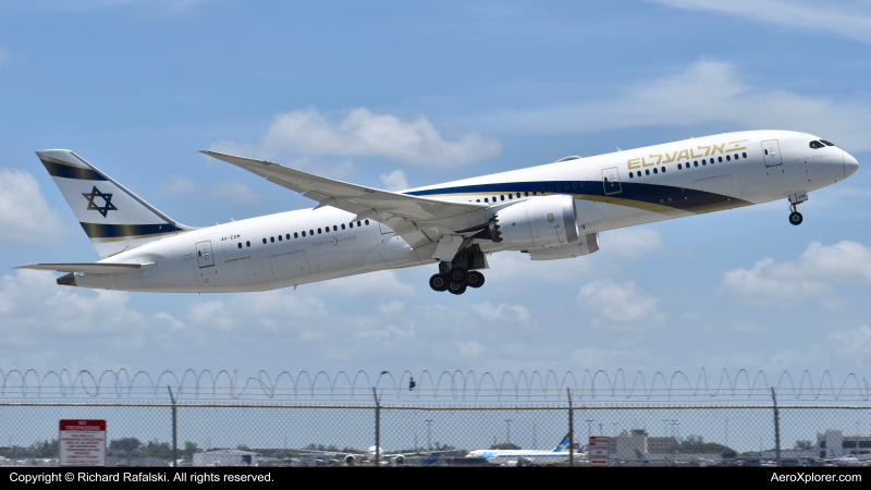 Photo of 4X-EDM - el al  Boeing 787-9 at MIA on AeroXplorer Aviation Database