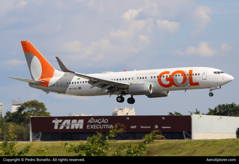 Photo of PR-GYD - GOL Linhas Aereas Boeing 737-800 at CGH on AeroXplorer Aviation Database