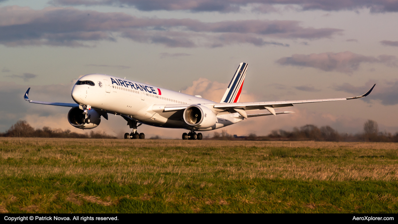 Photo of F-HTYL - Air France Airbus A350-900 at CDG on AeroXplorer Aviation Database