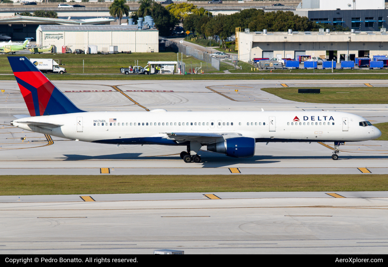 Photo of N676DL - Delta Airlines Boeing 757-200 at FLL on AeroXplorer Aviation Database