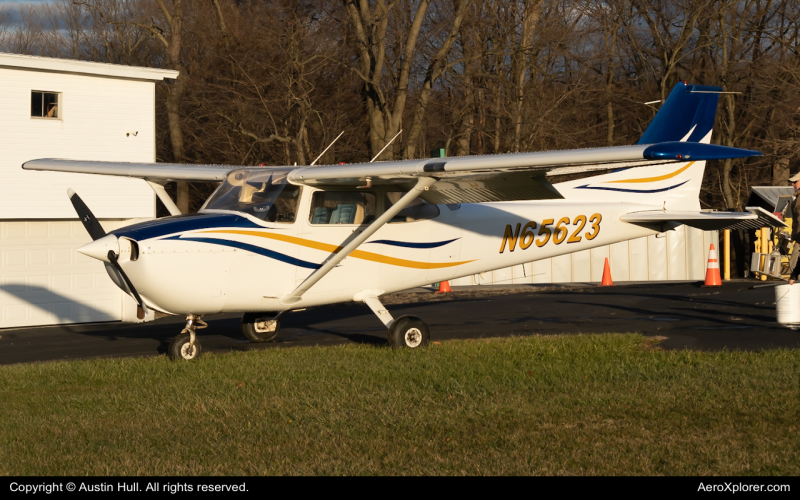 Photo of N65623 - PRIVATE Cessna 172 at P45 on AeroXplorer Aviation Database
