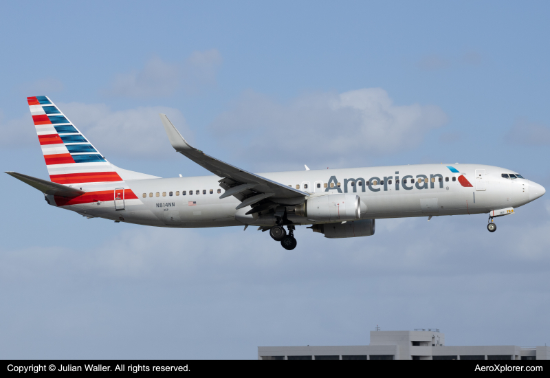 Photo of N814NN - American Airlines Boeing 737-800 at MIA on AeroXplorer Aviation Database