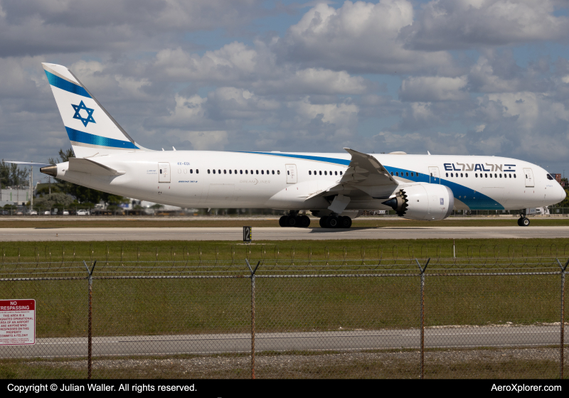Photo of 4X-EDI - El Al Boeing 787-9 at MIA on AeroXplorer Aviation Database
