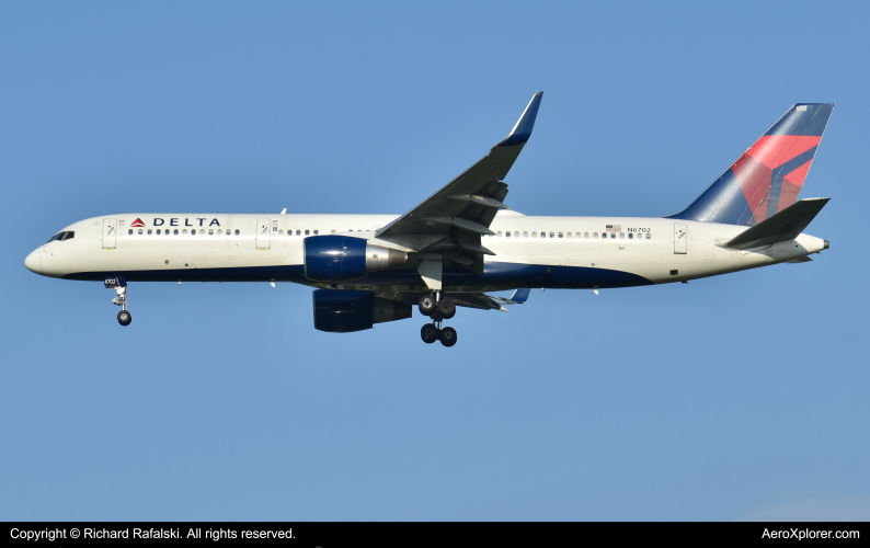 Photo of N6702 - Delta Airlines Boeing 757-200 at MCO on AeroXplorer Aviation Database