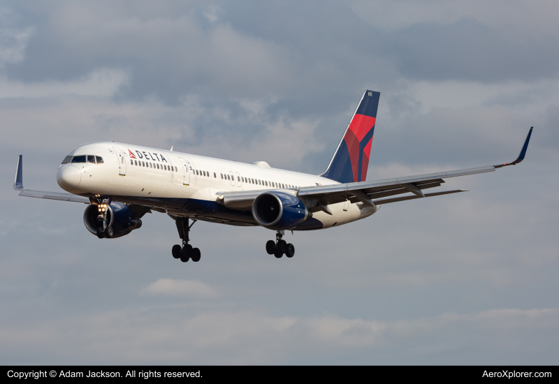 Photo of N6713Y - Delta Airlines Boeing 757-200 at BWI on AeroXplorer Aviation Database