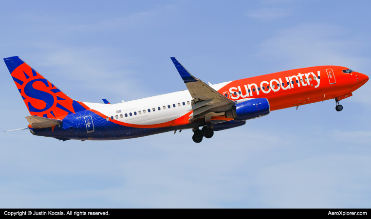 Photo of N833SY - Sun Country Airlines Boeing 737-800 at TPA on AeroXplorer Aviation Database