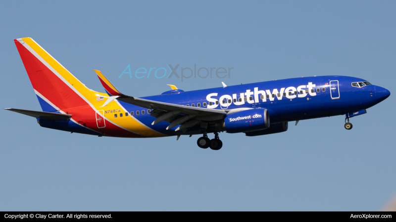 Photo of N7887A - Southwest Airlines Boeing 737-700 at DCA on AeroXplorer Aviation Database