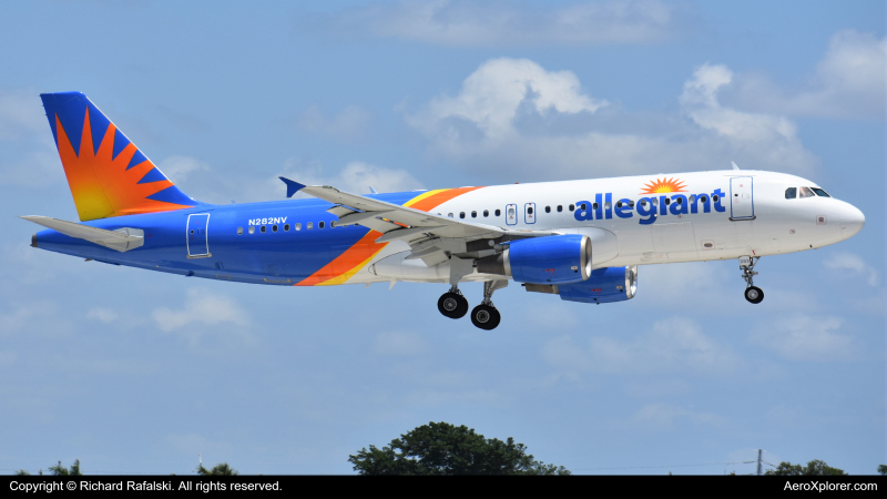 Photo of N282NV - Allegiant Air Airbus A320 at FLL on AeroXplorer Aviation Database