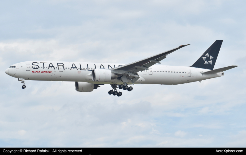 Photo of VT-ALJ - Air India Boeing 777-300ER at ORD on AeroXplorer Aviation Database