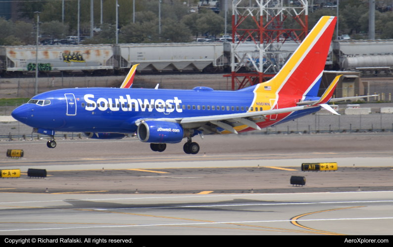 Photo of N961WN - Southwest Airlines Boeing 737-700 at PHX on AeroXplorer Aviation Database