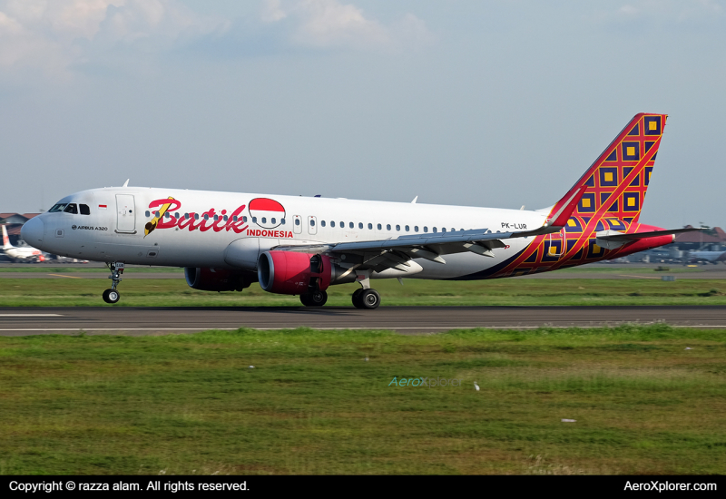 Photo of PK-LUR - Batik Air Airbus A320 at CGK on AeroXplorer Aviation Database