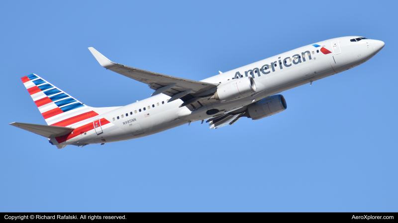 Photo of N985NN - American Airlines Boeing 737-800 at PHX on AeroXplorer Aviation Database