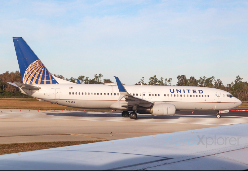 Photo of N76269 - United Airlines Boeing 737-800 at RSW on AeroXplorer Aviation Database