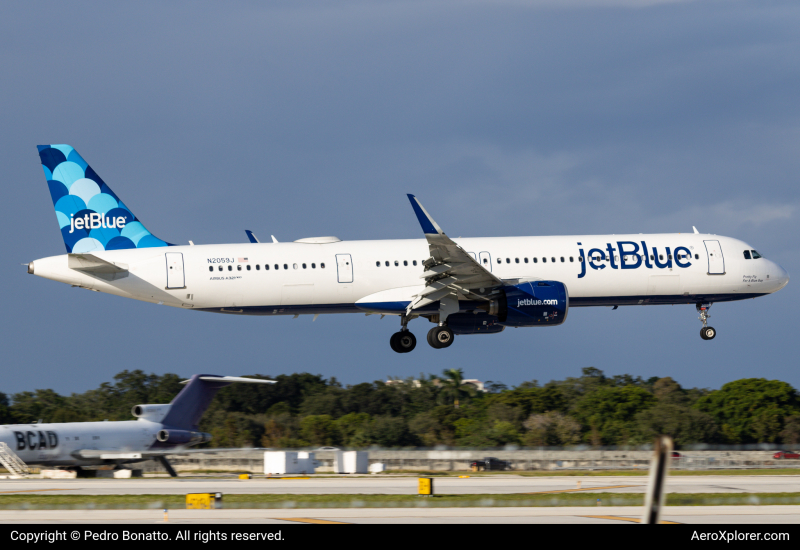 Photo of N2059J - JetBlue Airways Airbus A321NEO at FLL on AeroXplorer Aviation Database