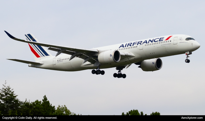 Photo of F-HTYC - Air France Airbus A350-900 at CLT on AeroXplorer Aviation Database