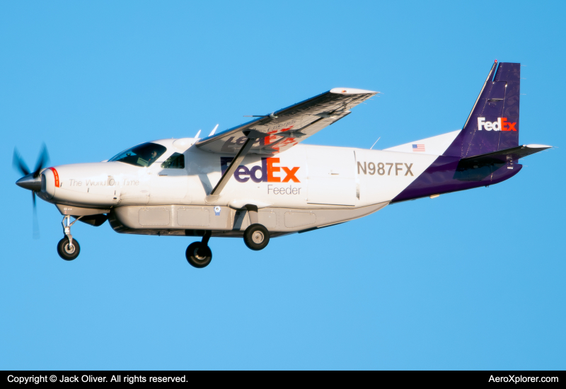 Photo of N987FX - FedEx Cessna 208B Super Cargomaster  at CLE on AeroXplorer Aviation Database