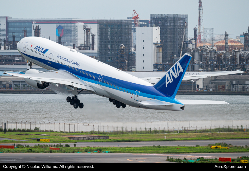Photo of JA717A - All Nippon Airways Boeing 777-200ER at HND on AeroXplorer Aviation Database