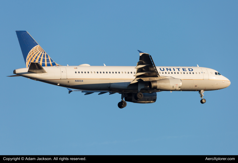 Photo of N461UA - United Airlines Airbus A320 at IAD on AeroXplorer Aviation Database