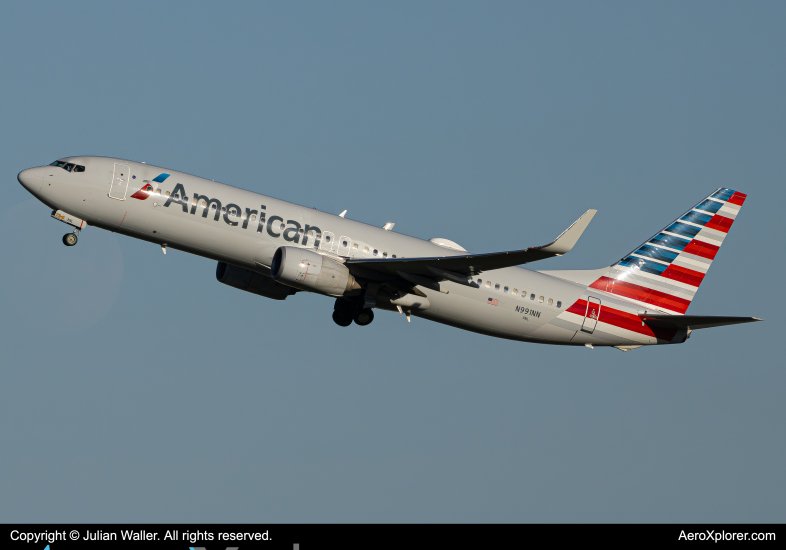 Photo of N991NN - American Airlines Boeing 737-800 at CLT on AeroXplorer Aviation Database