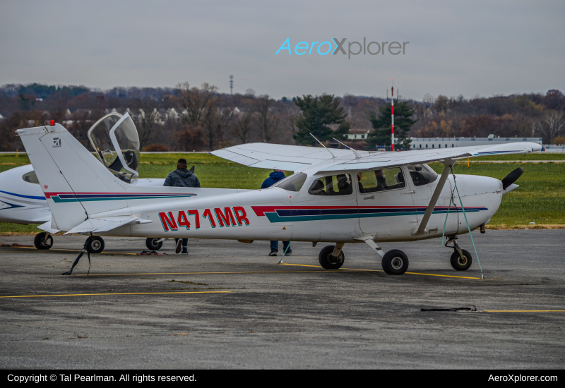 Photo of N471MR - PRIVATE Cessna 172 at FDK on AeroXplorer Aviation Database