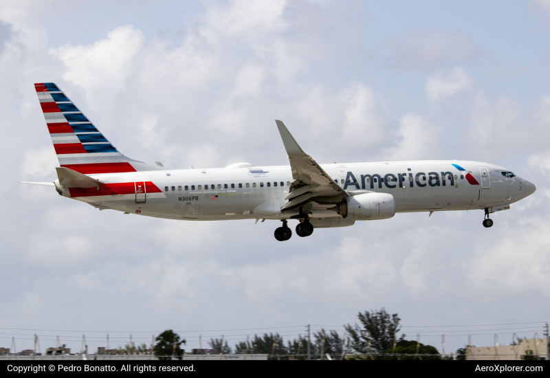 Photo of N306PB - American Airlines Boeing 737-800 at MIA on AeroXplorer Aviation Database