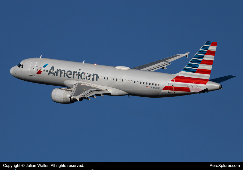 Photo of N105UW - American Airlines Airbus A320 at CLT on AeroXplorer Aviation Database