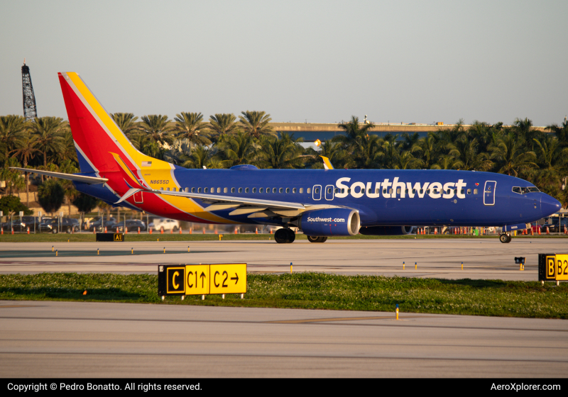 Photo of N8655D - Southwest Airlines Boring 737-800 at FLL on AeroXplorer Aviation Database