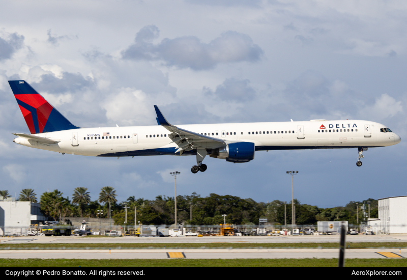 Photo of N585NW - Delta Airlines Boeing 757-300 at FLL on AeroXplorer Aviation Database