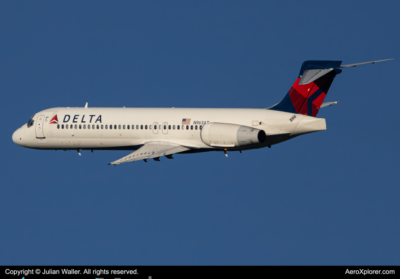 Photo of N963AT - Delta Airlines Boeing 717-200 at CLT on AeroXplorer Aviation Database