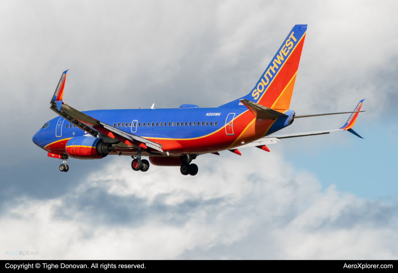 Photo of N265WN - Southwest Airlines Boeing 737-700 at TPA on AeroXplorer Aviation Database