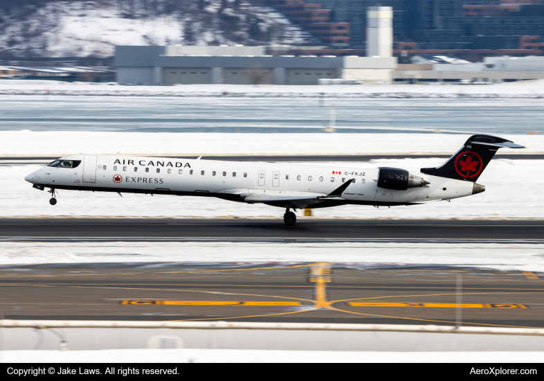 Photo of C-FKJZ - Air Canada Express Mitsubishi CRJ-900 at DCA on AeroXplorer Aviation Database